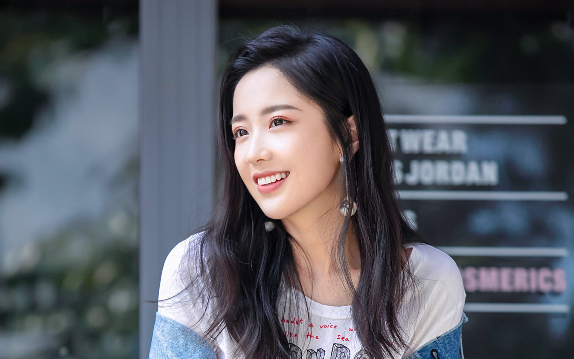 爱游戏娱乐-球迷担心球队士气流失，尤其面对国际大赛舞台，球迷认为球队现在出现的