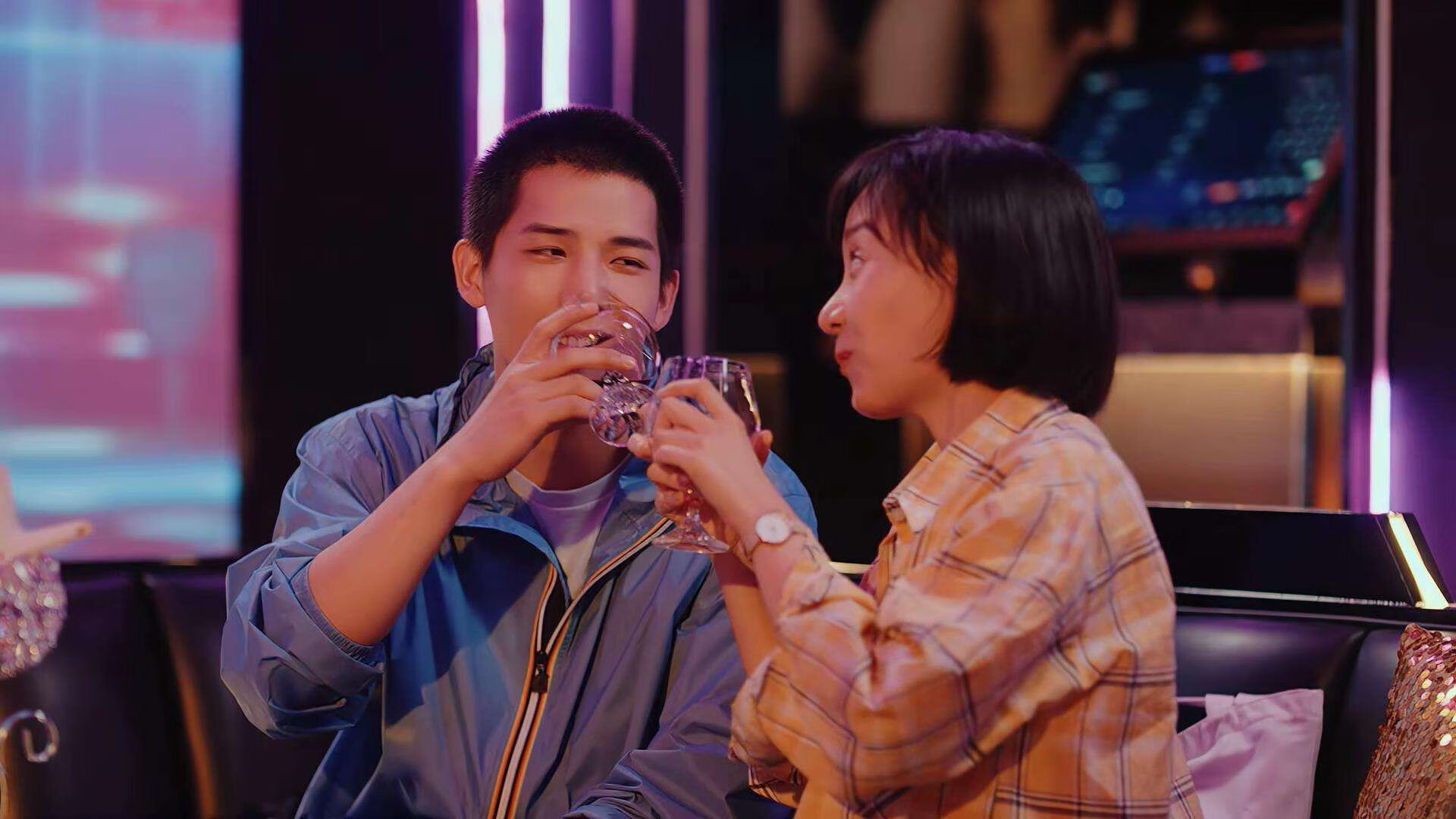 曹缘3米跳板决赛冲刺阶段表现抢眼,曹缘十米跳台