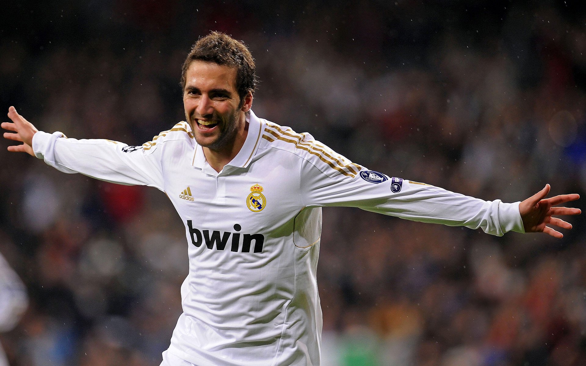 英超激烈开战，精彩反击和神级扑救轮番上演，英超 激烈